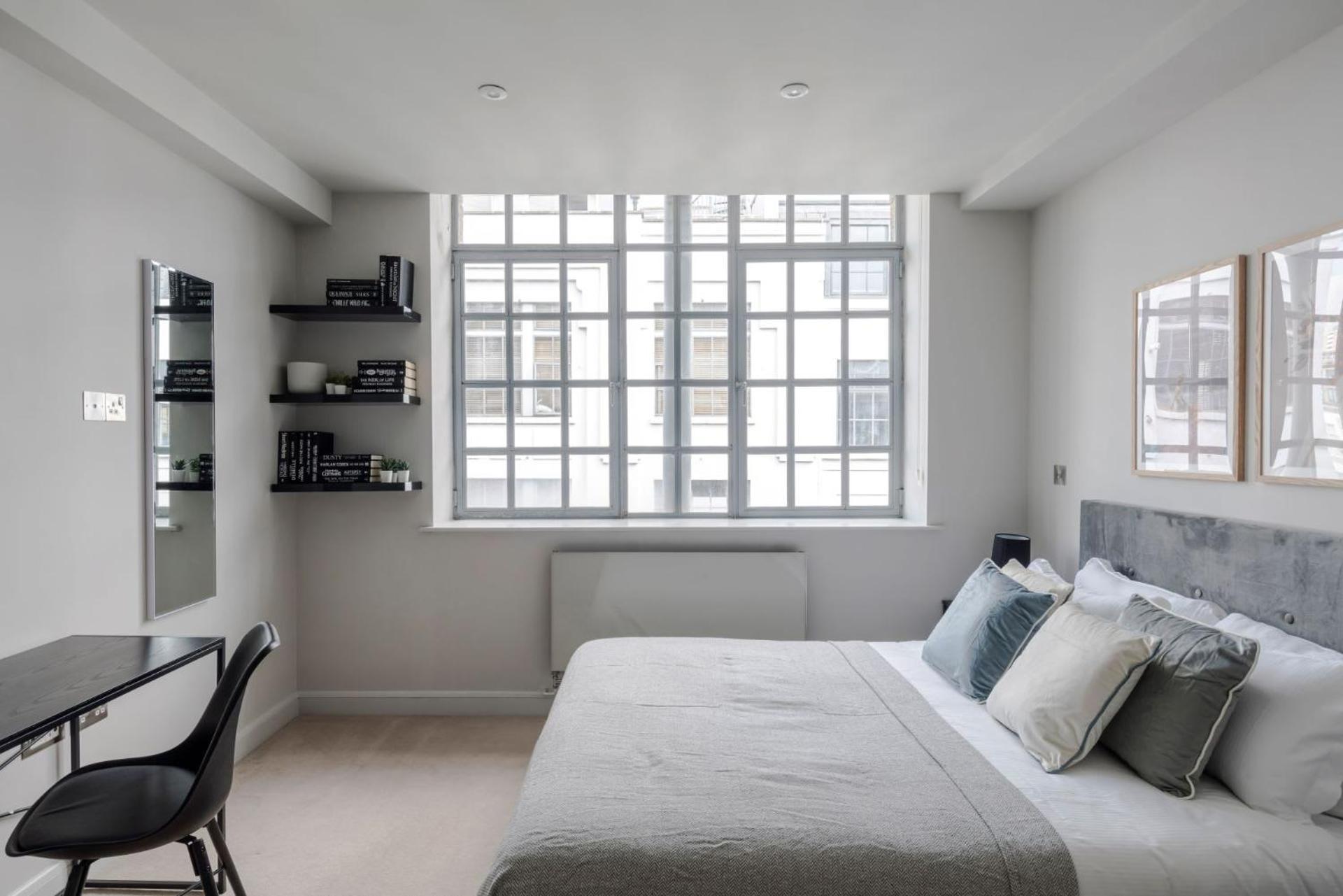 London'S Calling - Farringdon - By Frankie Says 外观 照片