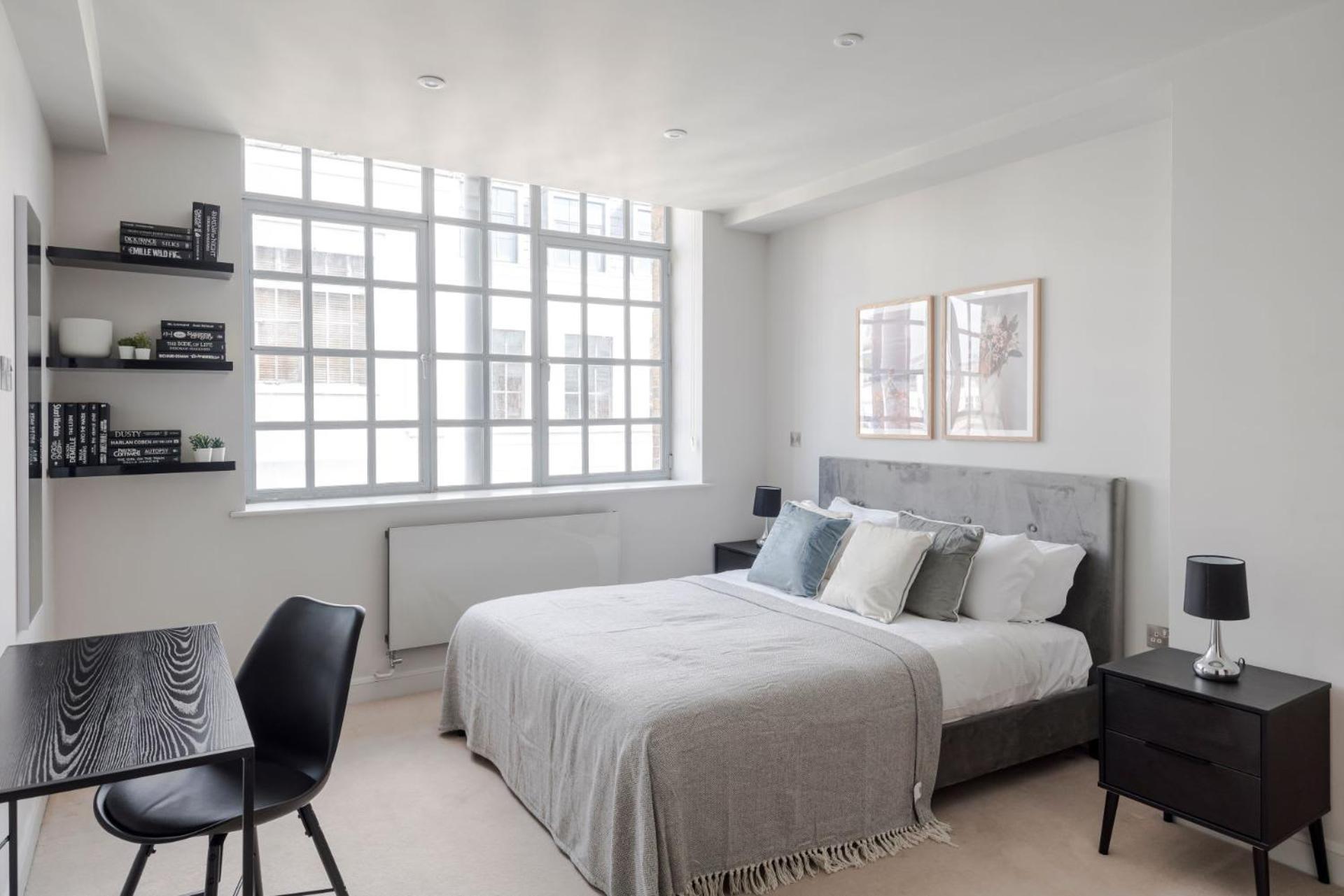 London'S Calling - Farringdon - By Frankie Says 外观 照片